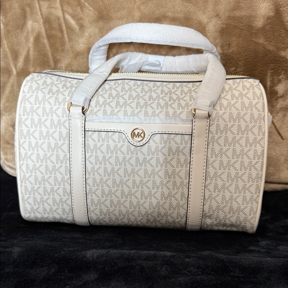 NWT Michael Kors Signature Cream Duffle Satchel - Picture 1 of 6